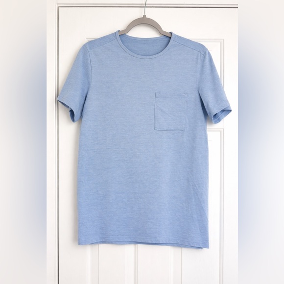 Lululemon Chest Pocket Relaxed-Fit T-Shirt size medium - Picture 4 of 5